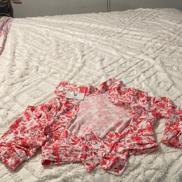 Open front wrap around - Picture 1 of 4